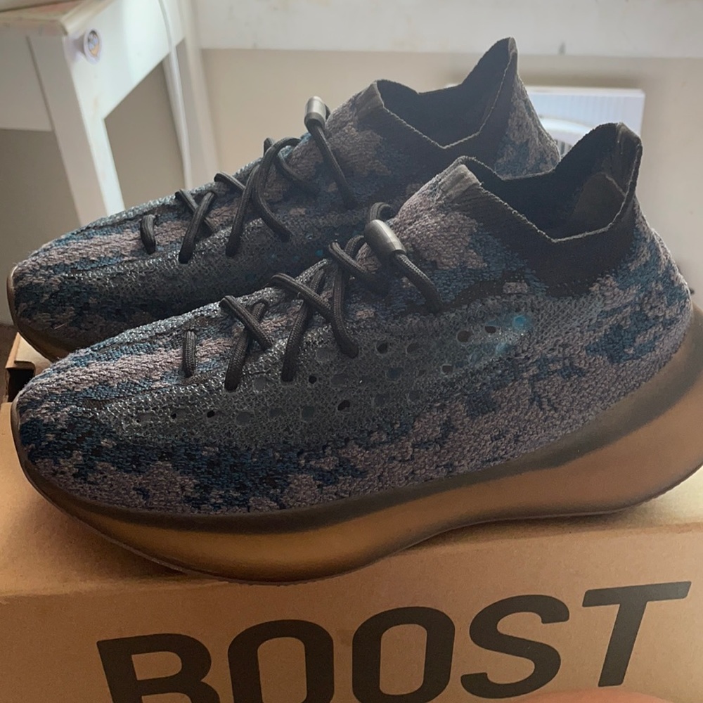 YEEZY 380 Covelite